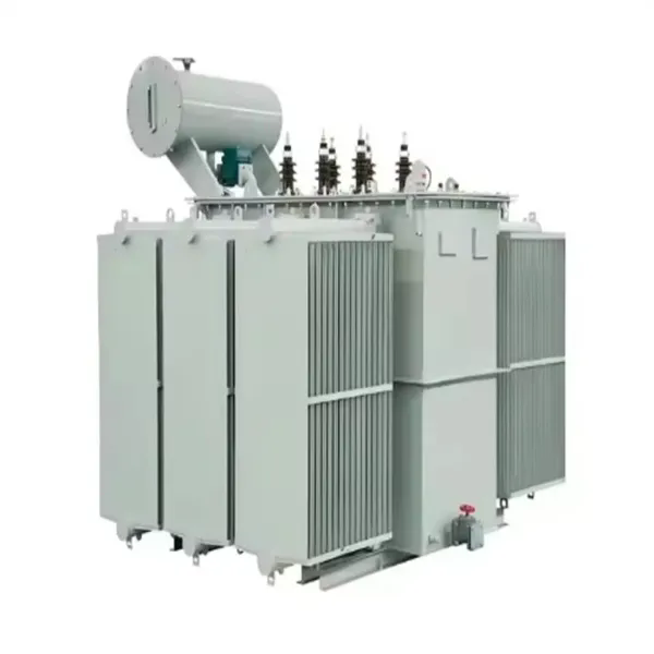¿Cómo el transformador sumergido en aceite logra un voltaje de ruptura de 60 kV mediante el llenado al vacío?